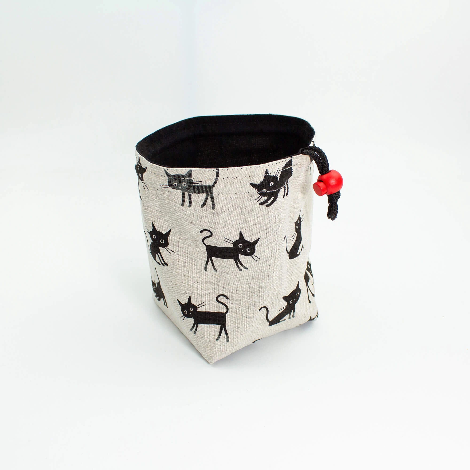 Coco Cat ARU of Holding Accessory & Dice Bag