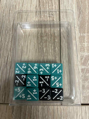 Green/Black Positive/Negative D6 Dice 12 mm (12 st)