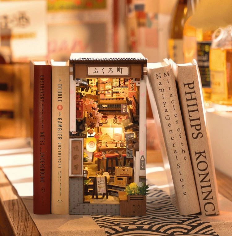 Sakura Wine Alley - Book Nook Kit - Rolife