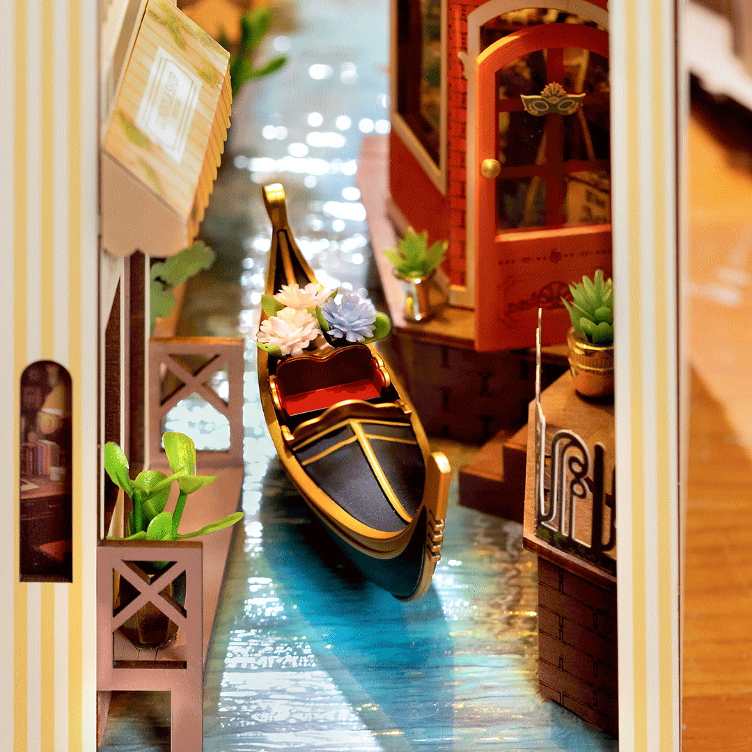 Romantic Venice - Book Nook Kit - Rolife