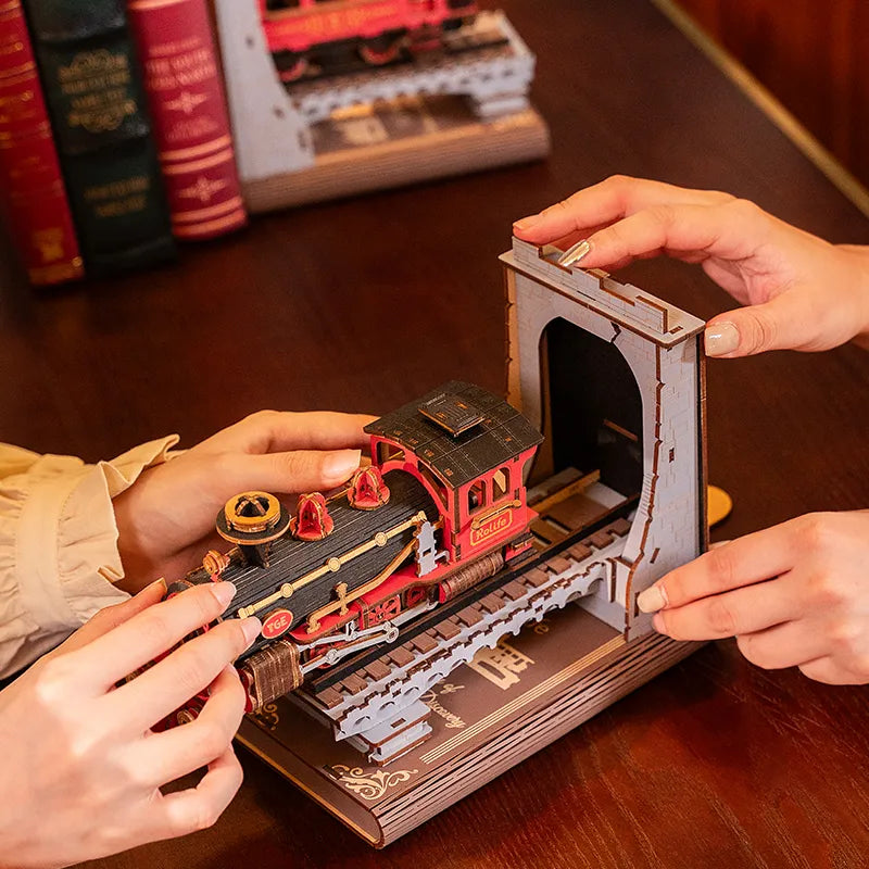 Century Train - Book End - Rolife