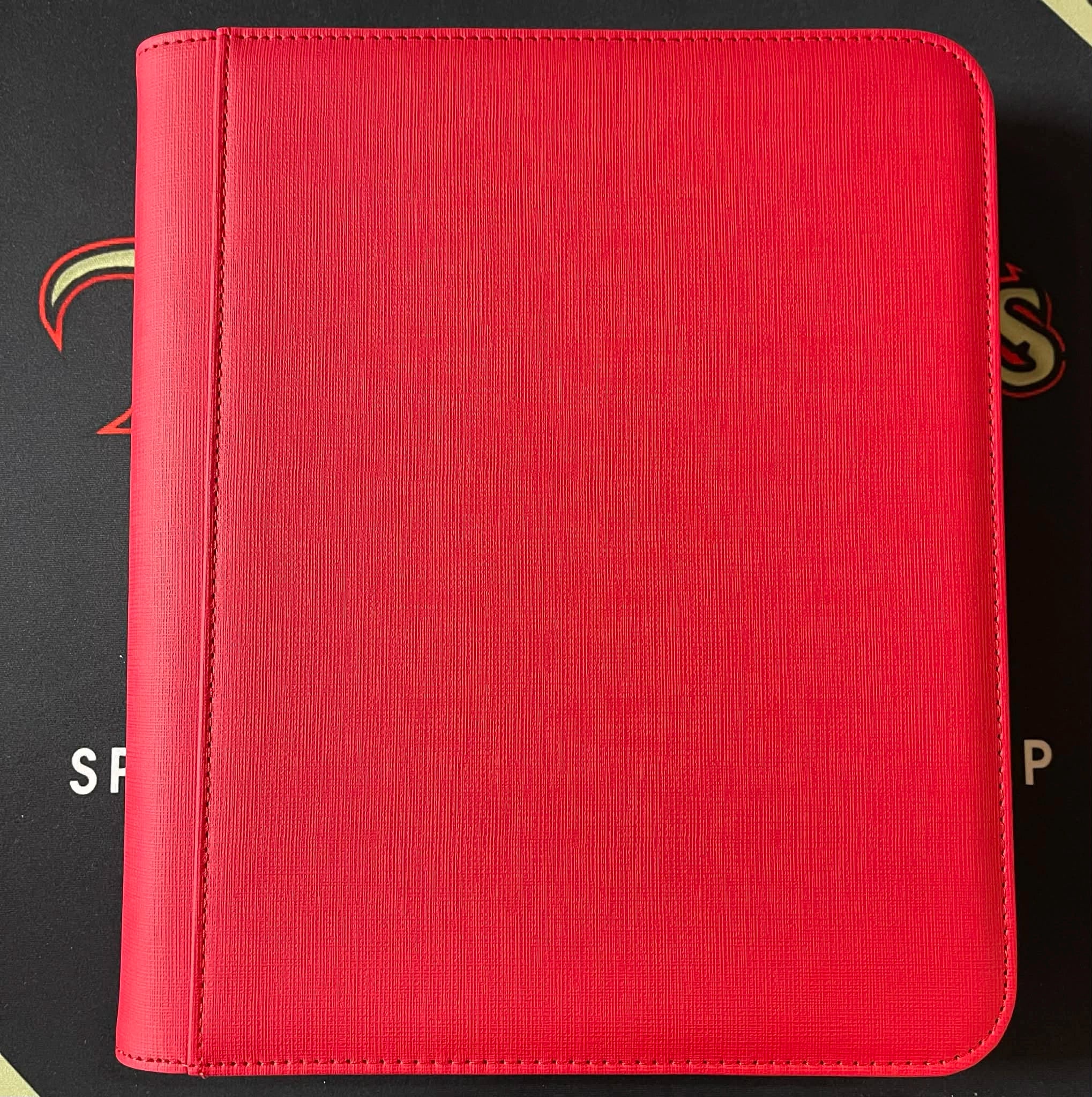Toploader Zip Cardbinder 4-Pocket (112 cards) Red