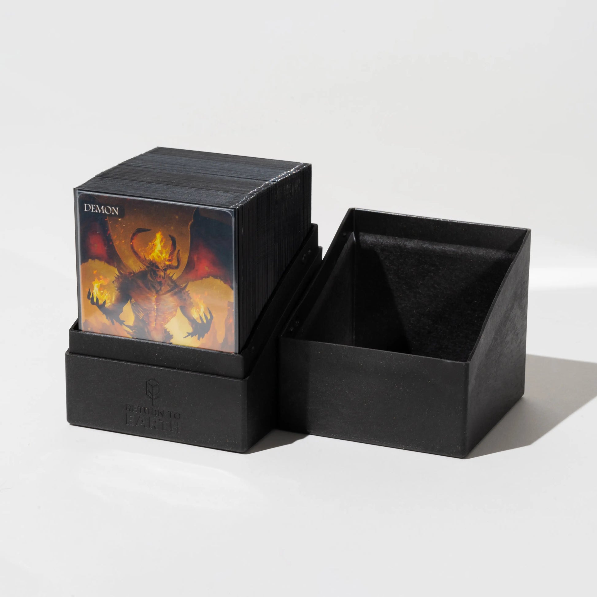 Ultimate Guard Return To Earth Boulder Deck Case 100+ Black