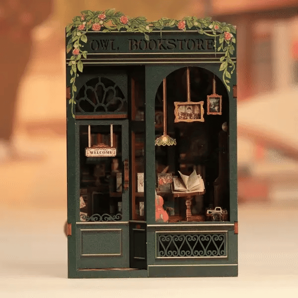 Owl Bookstore - Book Nook Kit - CuteBee