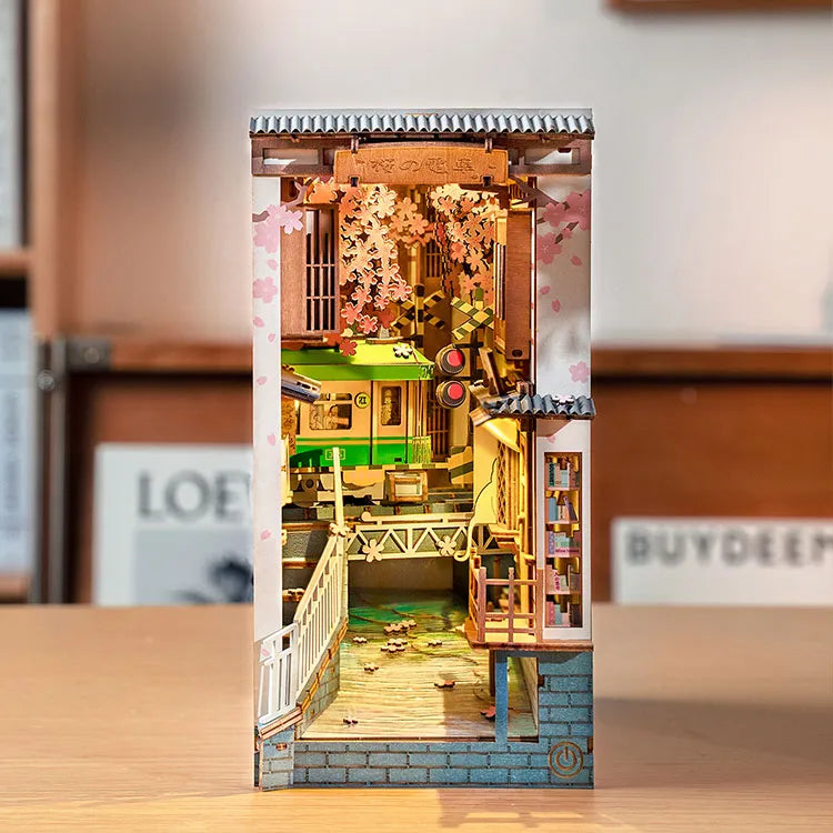 Sakura Densya - Book Nook Kit - Rolife