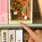 Floral Corner - Book Nook Kit - Rolife