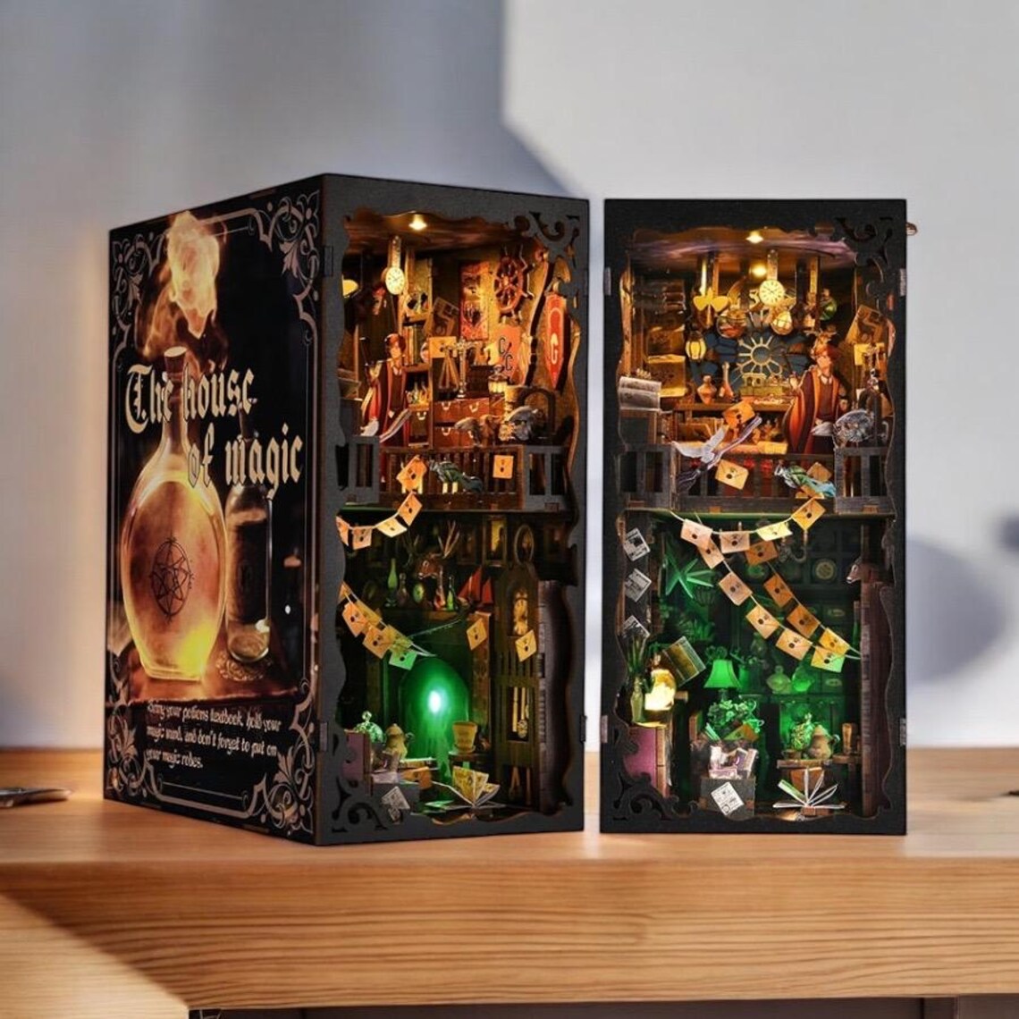The House of Magic - Book Nook Kit - Aslowsnail