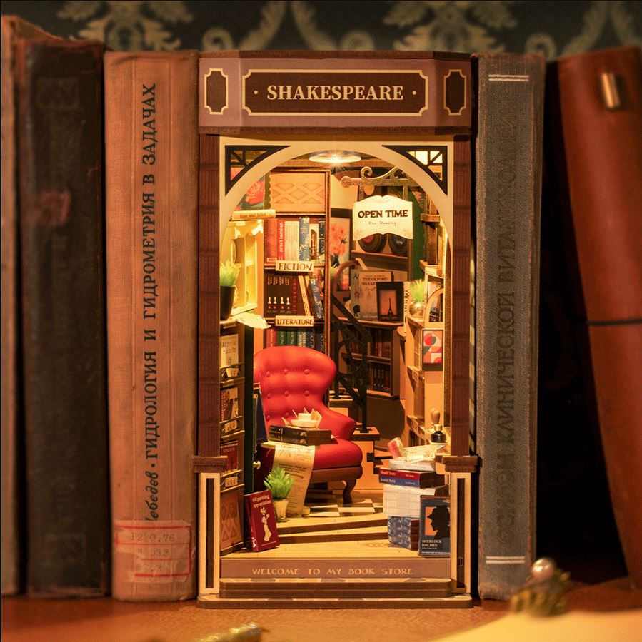 Bookstore - Book Nook Kit - Rolife